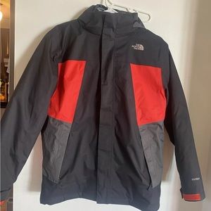 The north face 3 In One Youth Jacket XL (18-20)